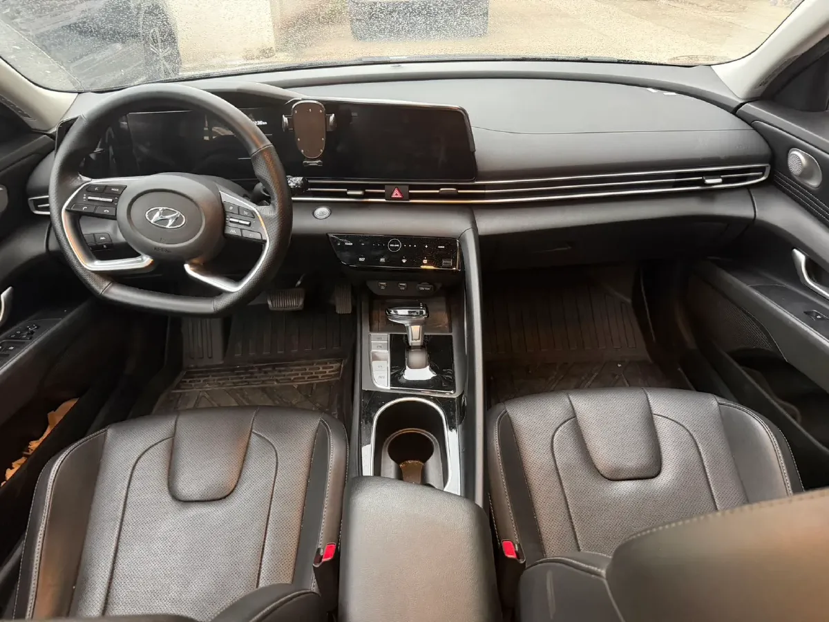 2021 Hyundai Elantra 1.5L 115HP L4 CVT,autocango,china used car exporter,china ev exporter,chinese used car exporter,chinese used ev exporter