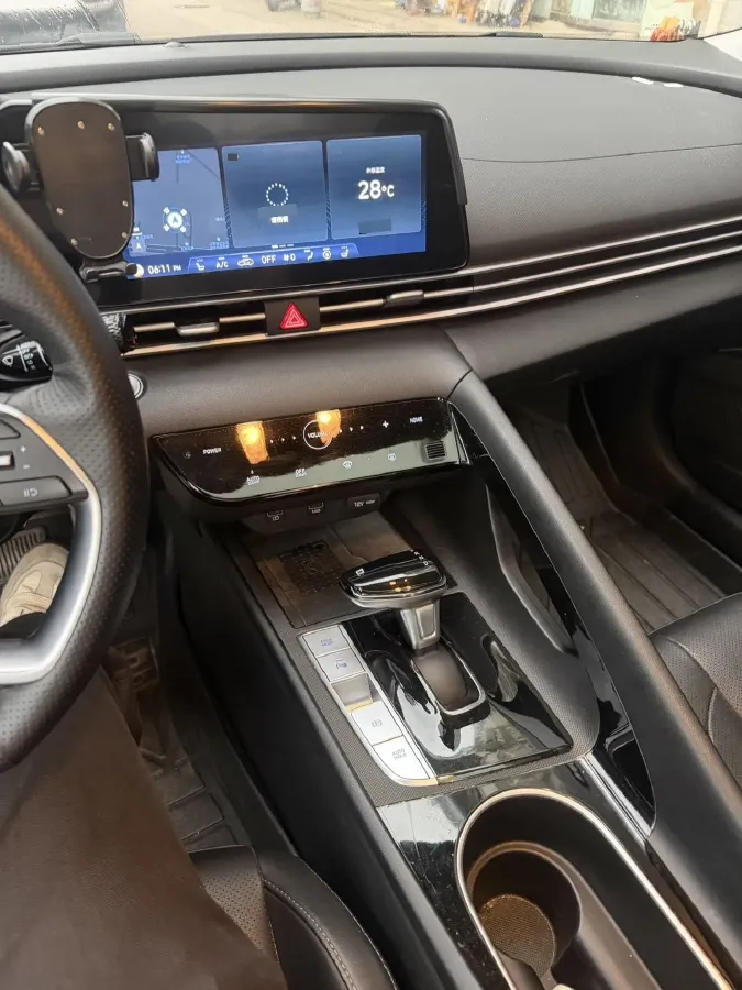 2021 Hyundai Elantra 1.5L 115HP L4 CVT,autocango,china used car exporter,china ev exporter,chinese used car exporter,chinese used ev exporter