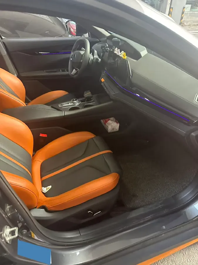 2024 ChangAn UNI-V 1.5T 188HP L4 7DCT,autocango,china used car exporter,china ev exporter,chinese used car exporter,chinese used ev exporter