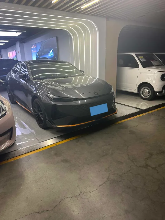 2024 ChangAn UNI-V 1.5T 188HP L4 7DCT,autocango,china used car exporter,china ev exporter,chinese used car exporter,chinese used ev exporter