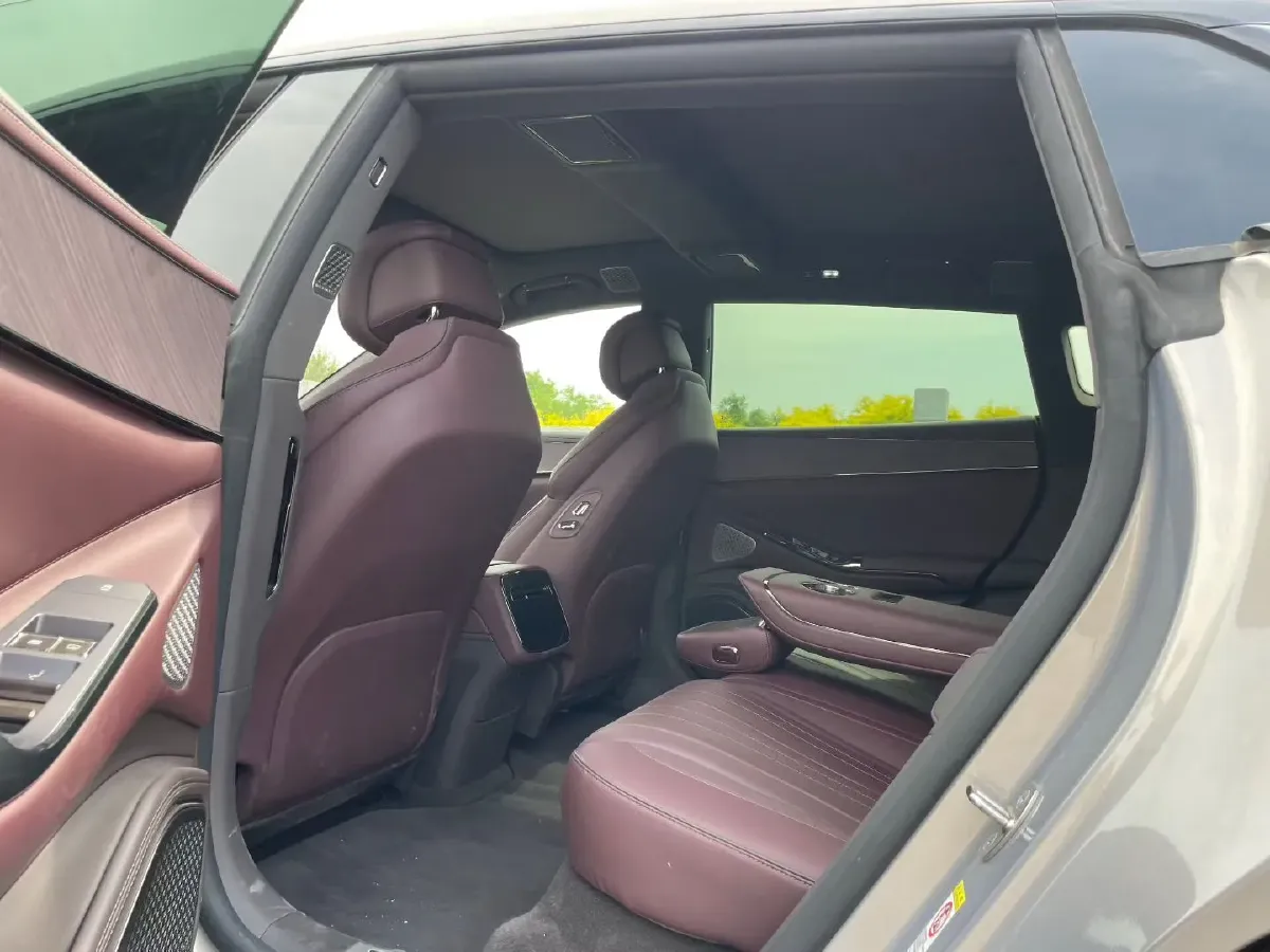 2024 Denza DenzaZ9GT 2.0T 207HP L4 E-CVT PHEV 38.5KWH,autocango,china used car exporter,china ev exporter,chinese used car exporter,chinese used ev exporter