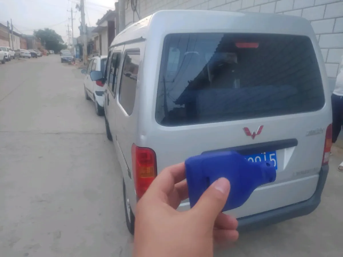 2020 WuLing ZhiGuang 1.2L 76HP L4 5MT,autocango,china used car exporter,china ev exporter,chinese used car exporter,chinese used ev exporter