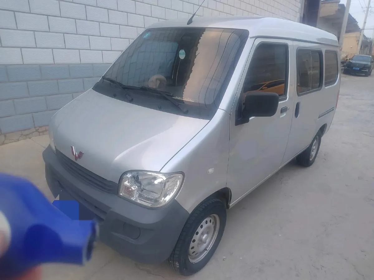 2020 WuLing ZhiGuang 1.2L 76HP L4 5MT,autocango,china used car exporter,china ev exporter,chinese used car exporter,chinese used ev exporter