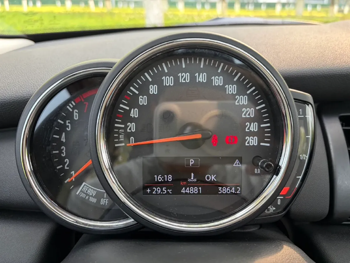 2019 MINI MINI 1.5T 102HP L3 7DCT,autocango,china used car exporter,china ev exporter,chinese used car exporter,chinese used ev exporter