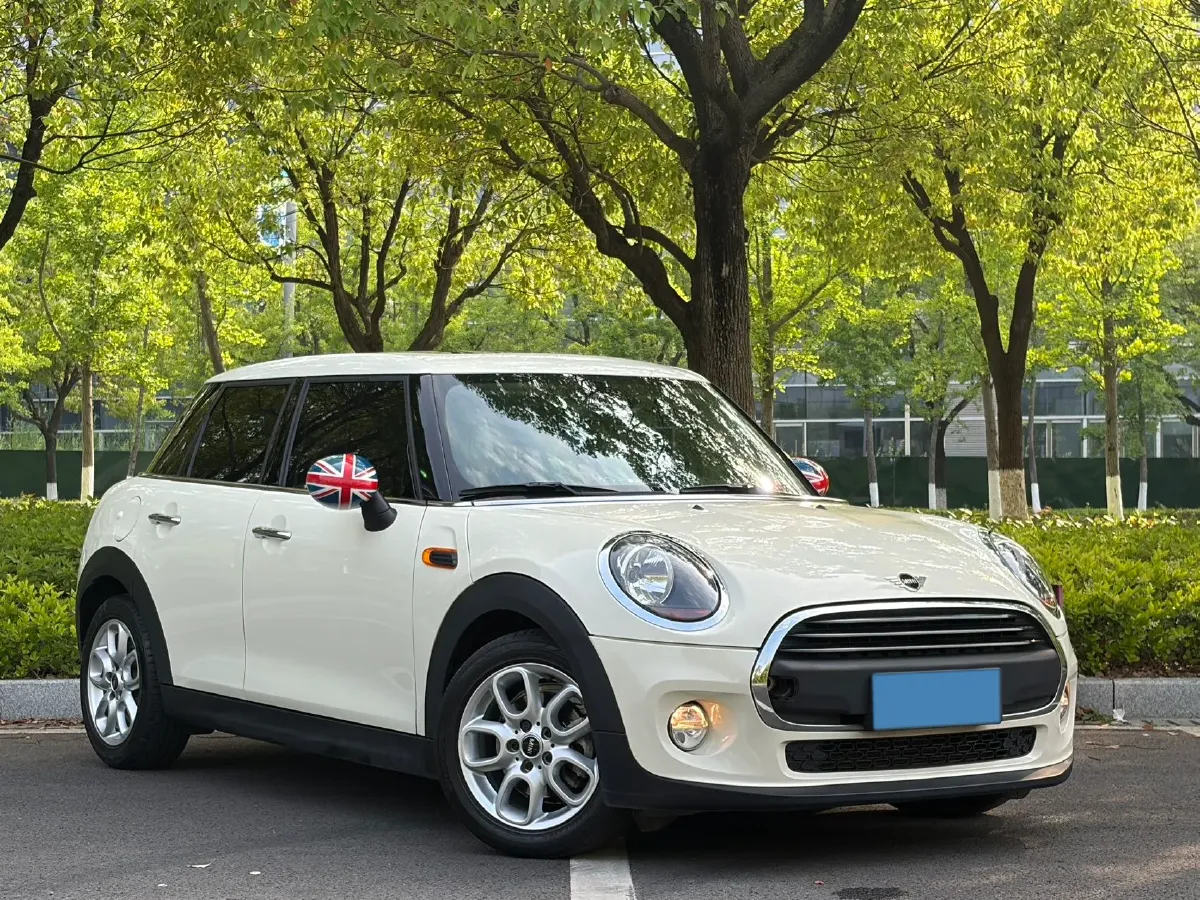 2019 MINI MINI 1.5T 102HP L3 7DCT,autocango,china used car exporter,china ev exporter,chinese used car exporter,chinese used ev exporter