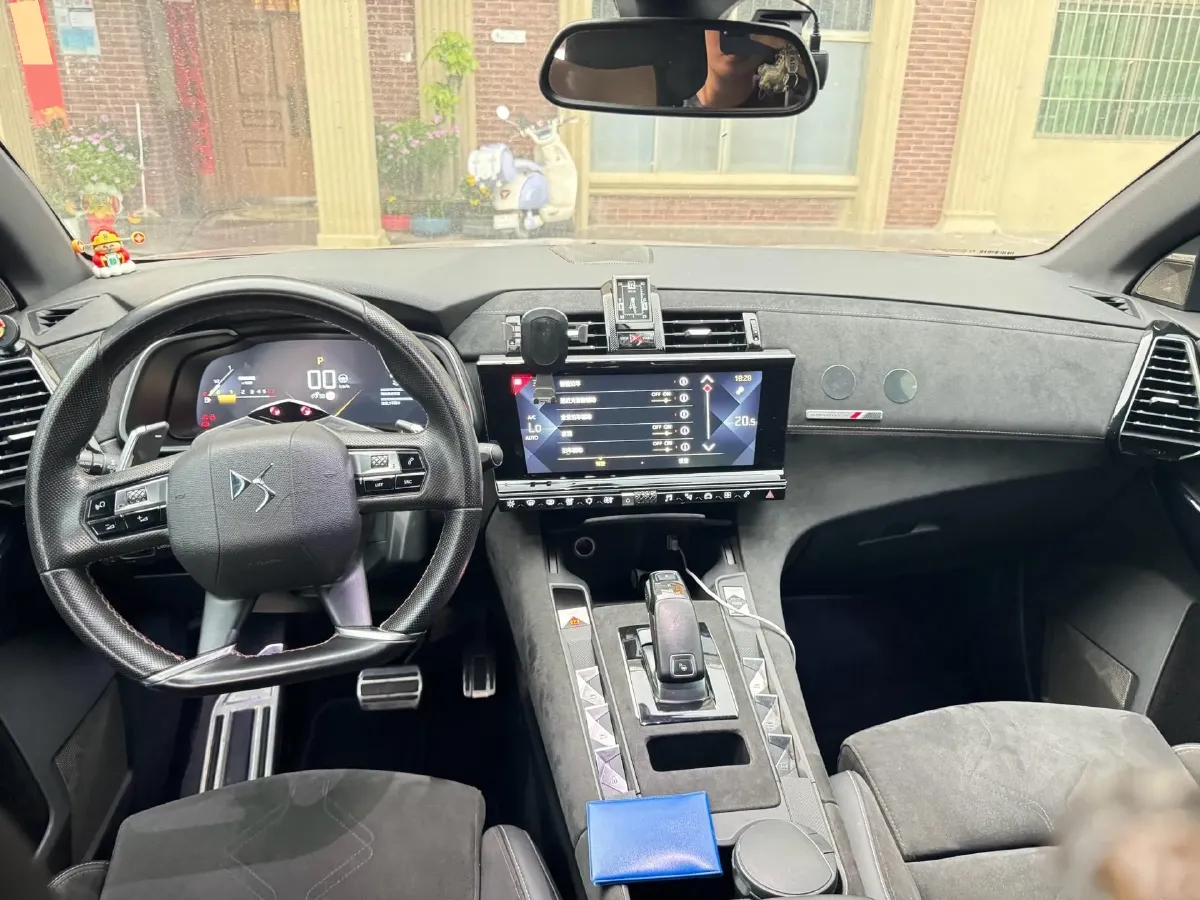 2018 DS 7 1.6T 220HP L4 8AT,autocango,china used car exporter,china ev exporter,chinese used car exporter,chinese used ev exporter