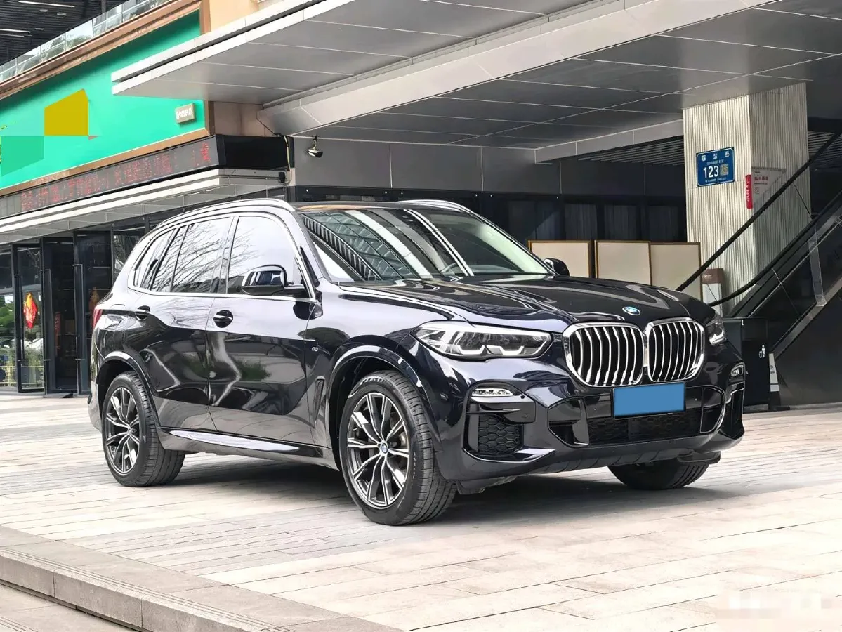 2021 BMW X5 2.0T 265HP L4 8AT,autocango,china used car exporter,china ev exporter,chinese used car exporter,chinese used ev exporter
