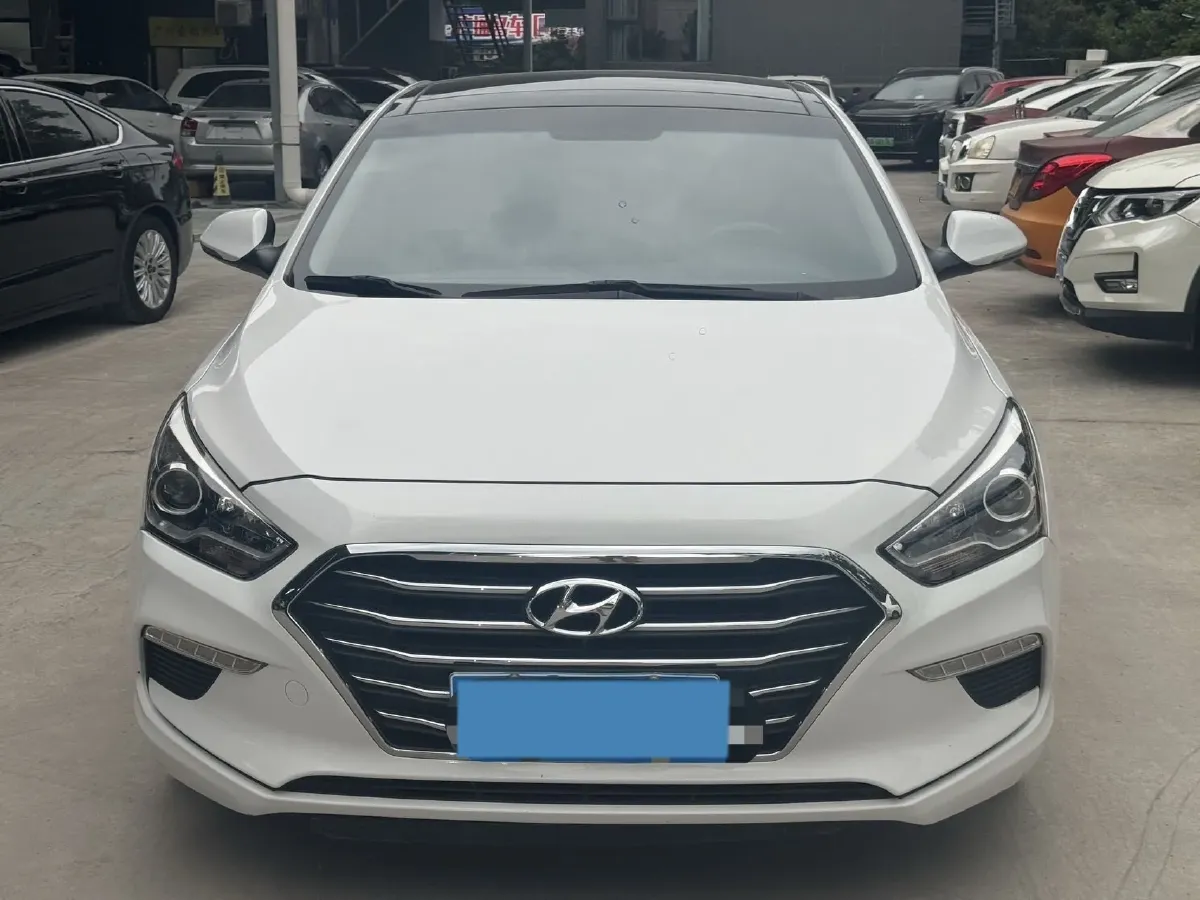 2017 Hyundai Mistra 1.6T 175HP L4 7DCT,autocango,china used car exporter,china ev exporter,chinese used car exporter,chinese used ev exporter