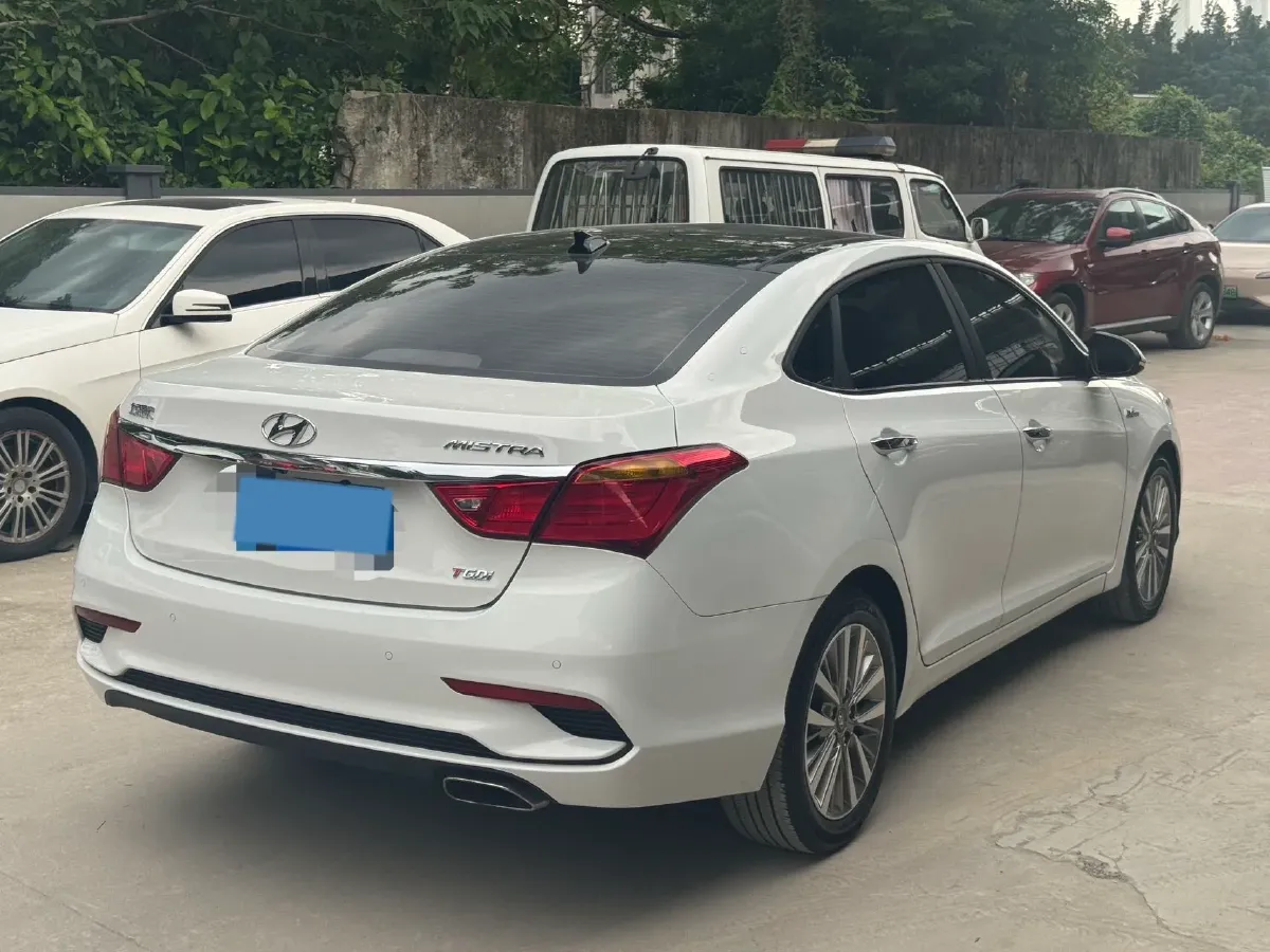 2017 Hyundai Mistra 1.6T 175HP L4 7DCT,autocango,china used car exporter,china ev exporter,chinese used car exporter,chinese used ev exporter
