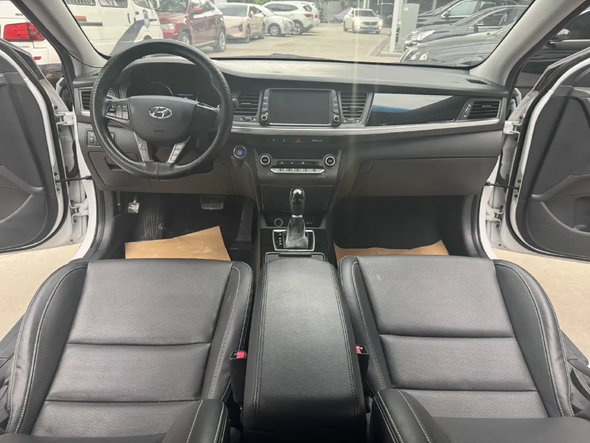 2017 Hyundai Mistra 1.6T 175HP L4 7DCT,autocango,china used car exporter,china ev exporter,chinese used car exporter,chinese used ev exporter
