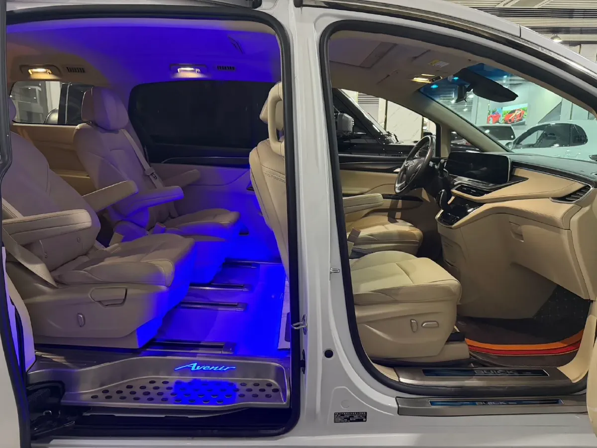2023 Buick GL8 2.0T 237HP L4 9AT,autocango,china used car exporter,china ev exporter,chinese used car exporter,chinese used ev exporter