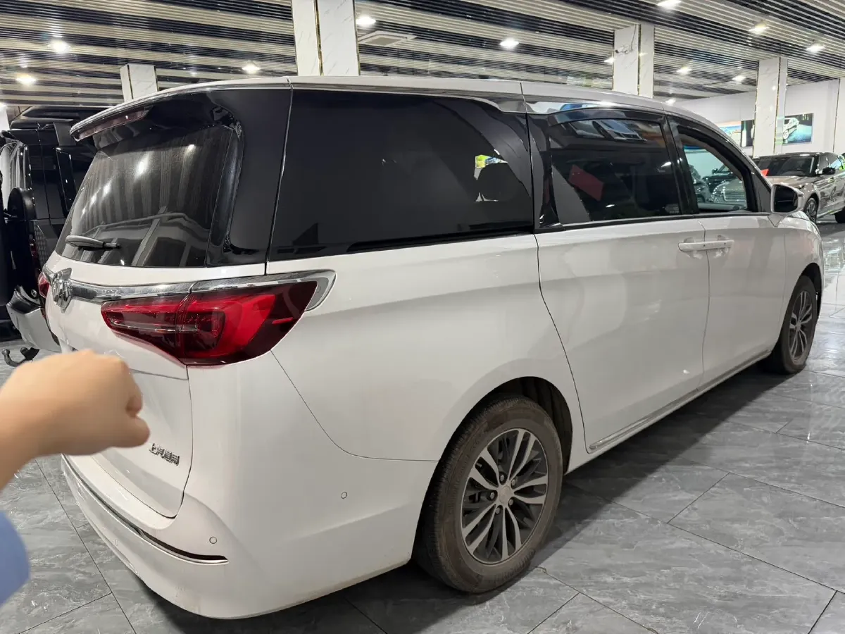 2023 Buick GL8 2.0T 237HP L4 9AT,autocango,china used car exporter,china ev exporter,chinese used car exporter,chinese used ev exporter