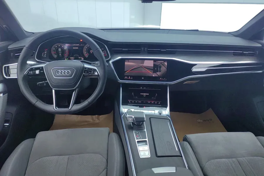 2023 Audi A6L 2.0T 245HP L4 7DCT,autocango,china used car exporter,china ev exporter,chinese used car exporter,chinese used ev exporter