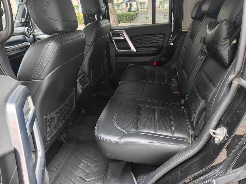 2021 Beijing BJ40 2.0T 224HP L4 8AT,autocango,china used car exporter,china ev exporter,chinese used car exporter,chinese used ev exporter