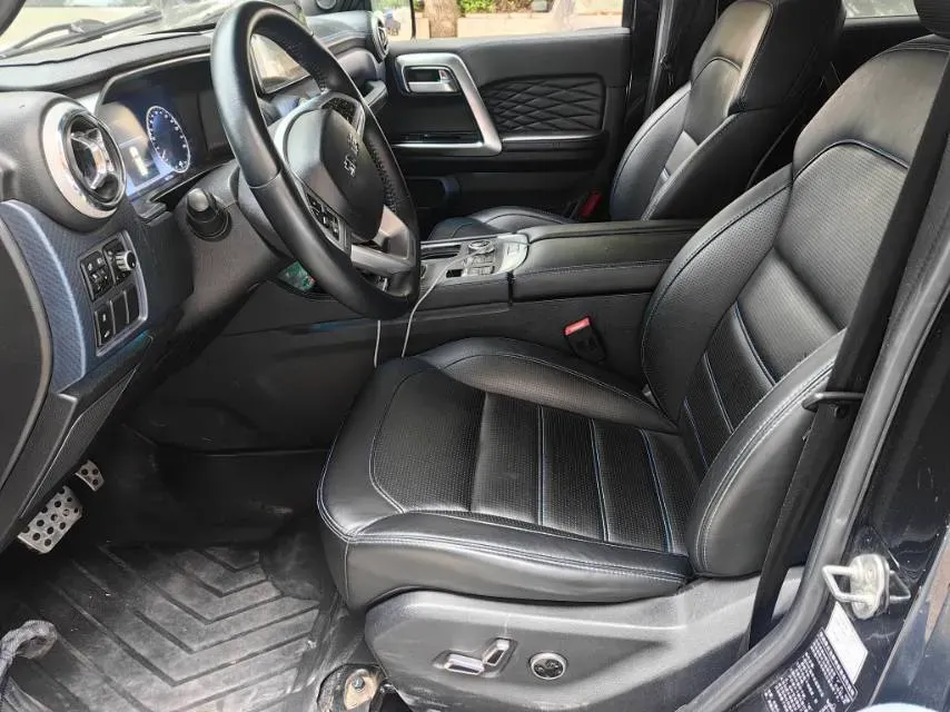 2021 Beijing BJ40 2.0T 224HP L4 8AT,autocango,china used car exporter,china ev exporter,chinese used car exporter,chinese used ev exporter