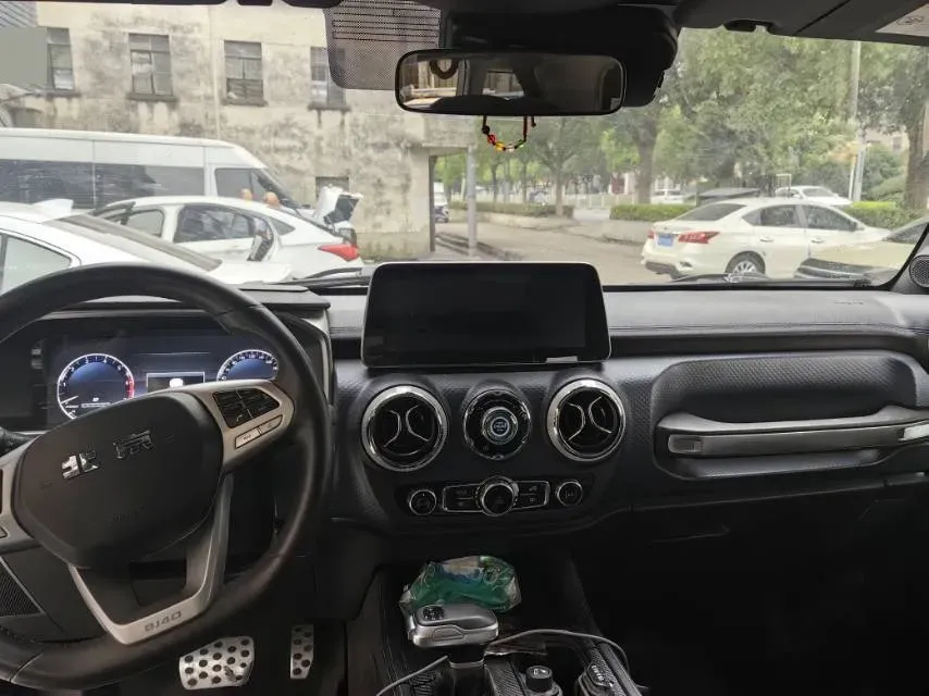 2021 Beijing BJ40 2.0T 224HP L4 8AT,autocango,china used car exporter,china ev exporter,chinese used car exporter,chinese used ev exporter