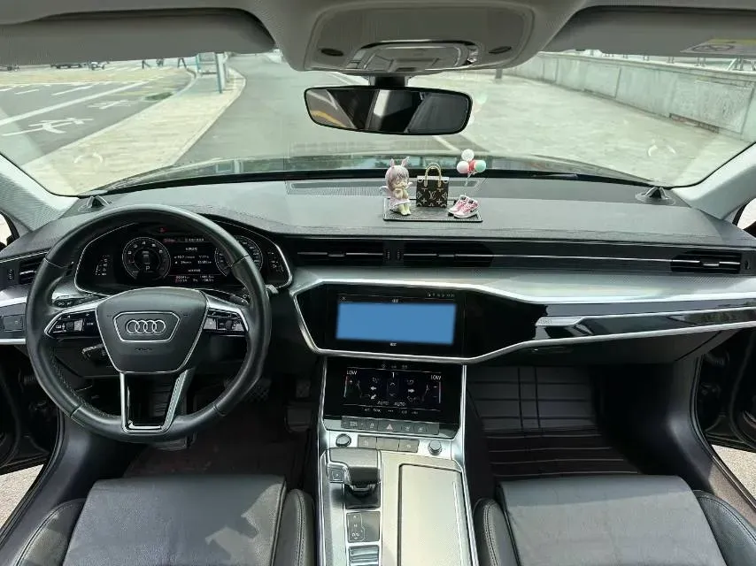 2021 Audi A6L 2.0T 190HP L4 7DCT,autocango,china used car exporter,china ev exporter,chinese used car exporter,chinese used ev exporter