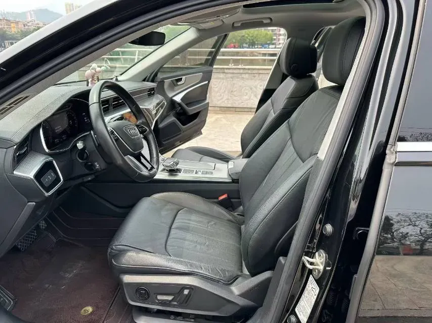 2021 Audi A6L 2.0T 190HP L4 7DCT,autocango,china used car exporter,china ev exporter,chinese used car exporter,chinese used ev exporter