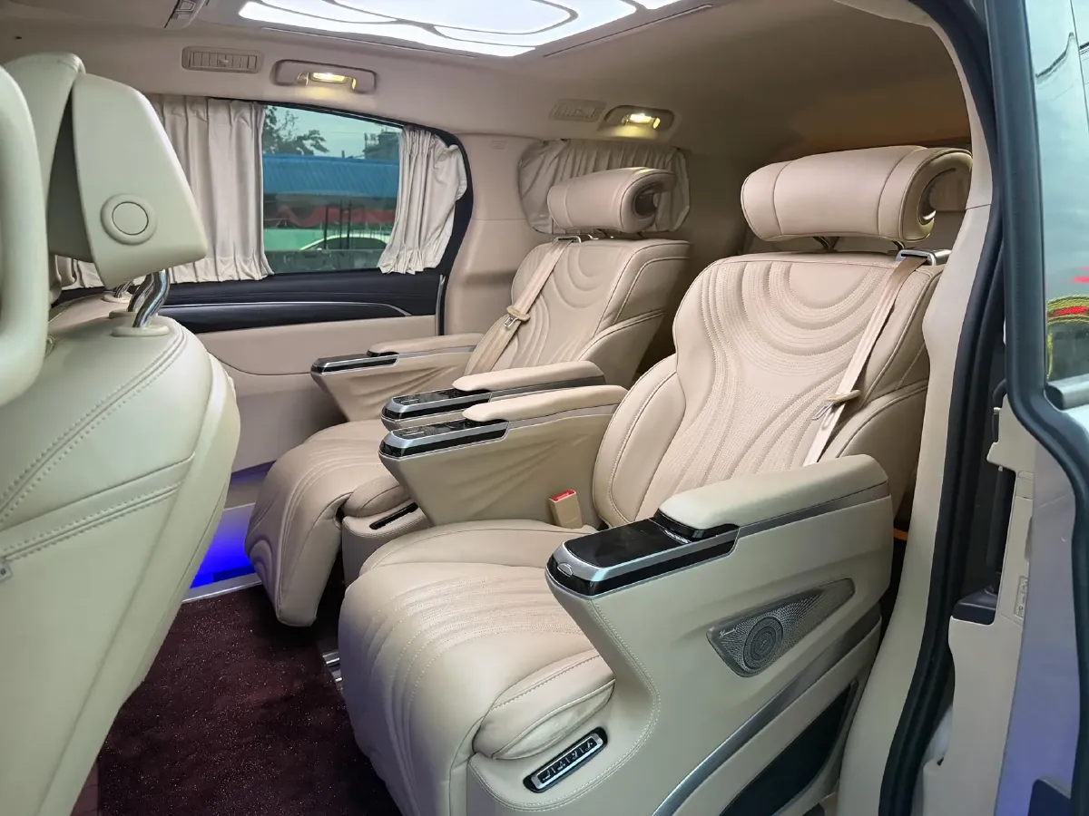 2022 Buick GL8 2.0T 237HP L4 9AT,autocango,china used car exporter,china ev exporter,chinese used car exporter,chinese used ev exporter