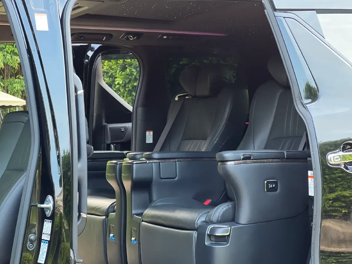 2021 Toyota Alphard 2.5L 117HP L4 E-CVT Hybrid,autocango,china used car exporter,china ev exporter,chinese used car exporter,chinese used ev exporter