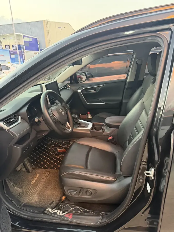 2020 Toyota RAV4 2.0L 171HP L4 CVT,autocango,china used car exporter,china ev exporter,chinese used car exporter,chinese used ev exporter
