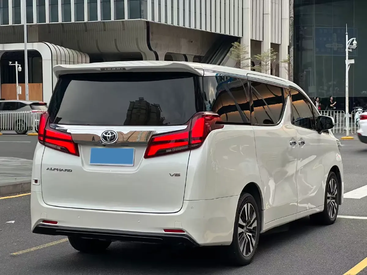2018 Toyota Alphard 3.5L 301HP V6 8AT,autocango,china used car exporter,china ev exporter,chinese used car exporter,chinese used ev exporter