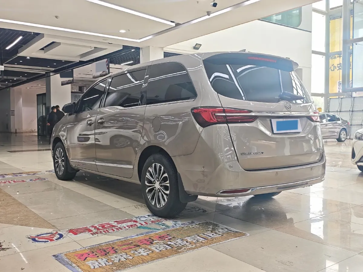 2022 Buick GL8 2.0T 237HP L4 9AT,autocango,china used car exporter,china ev exporter,chinese used car exporter,chinese used ev exporter