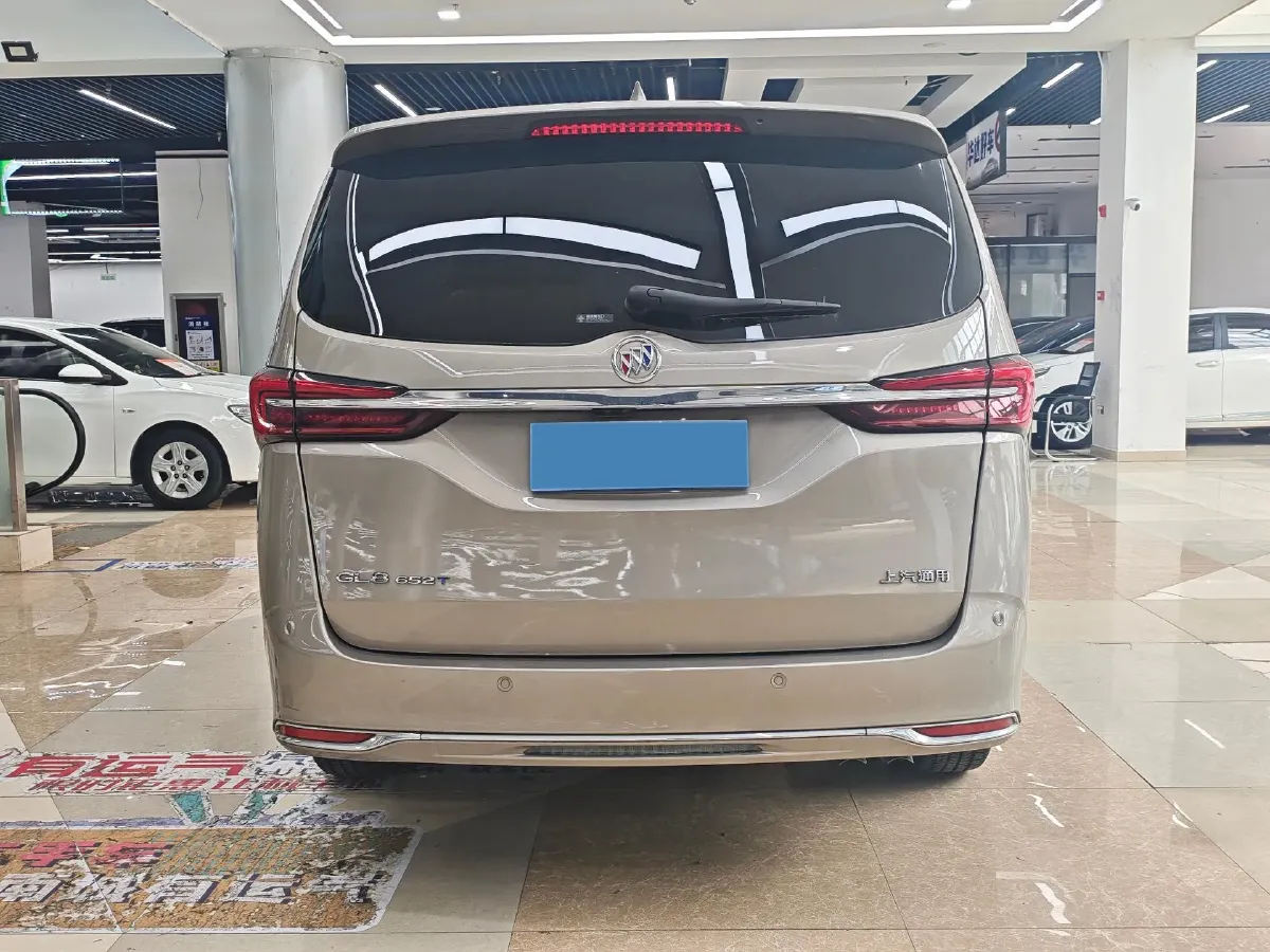 2022 Buick GL8 2.0T 237HP L4 9AT,autocango,china used car exporter,china ev exporter,chinese used car exporter,chinese used ev exporter