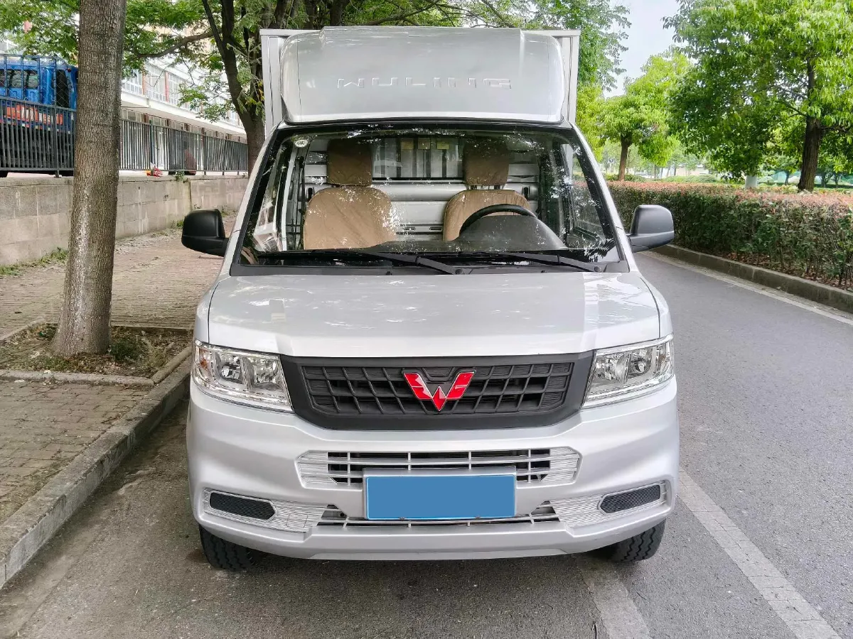2023 WuLing RongGuang New Truck 1.5L 102HP L4 5MT,autocango,china used car exporter,china ev exporter,chinese used car exporter,chinese used ev exporter
