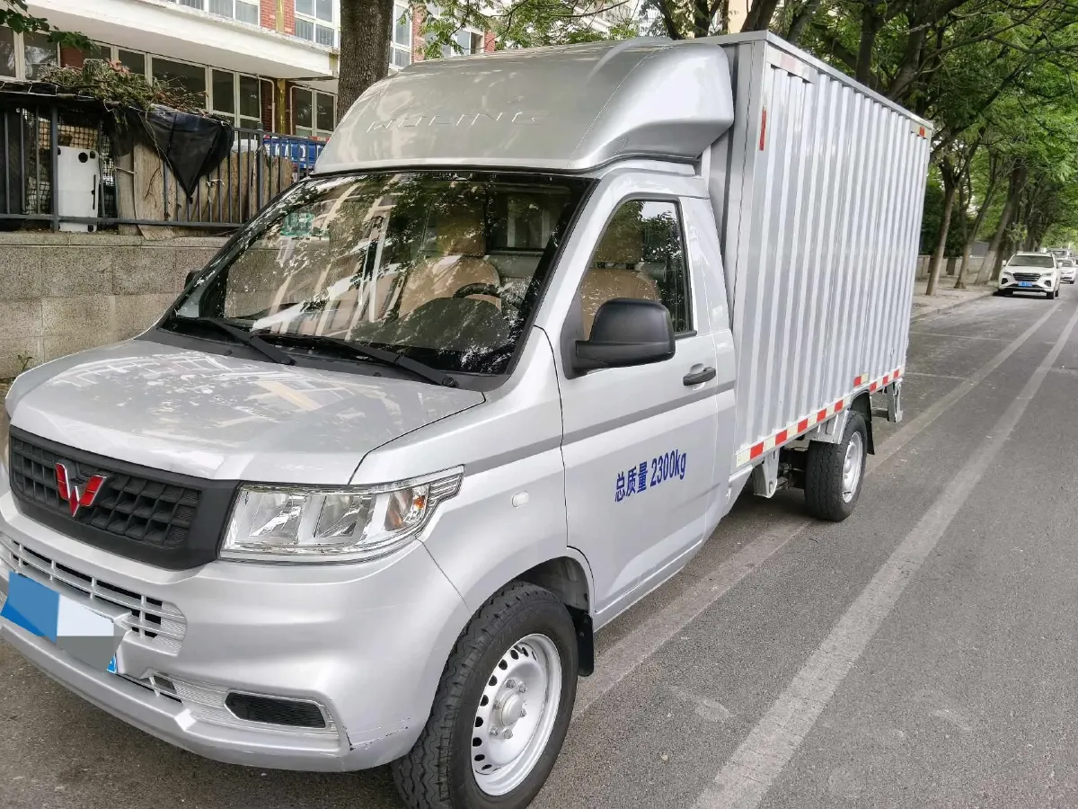 2023 WuLing RongGuang New Truck 1.5L 102HP L4 5MT,autocango,china used car exporter,china ev exporter,chinese used car exporter,chinese used ev exporter