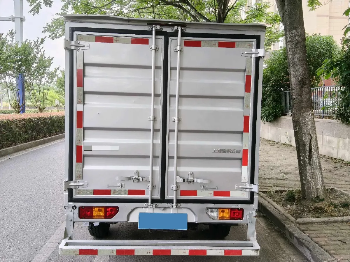 2023 WuLing RongGuang New Truck 1.5L 102HP L4 5MT,autocango,china used car exporter,china ev exporter,chinese used car exporter,chinese used ev exporter