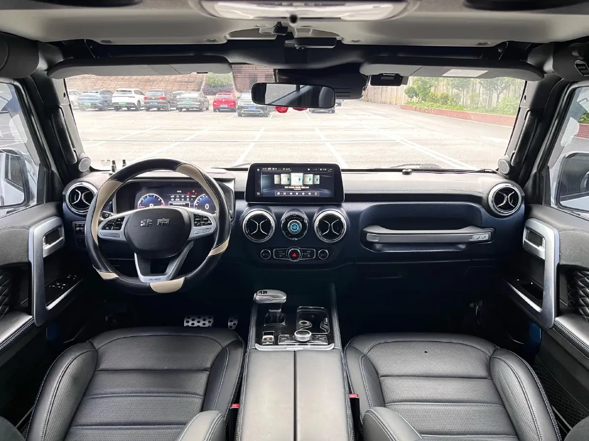 2020 Beijing BJ40 2.0T 224HP L4 8AT,autocango,china used car exporter,china ev exporter,chinese used car exporter,chinese used ev exporter