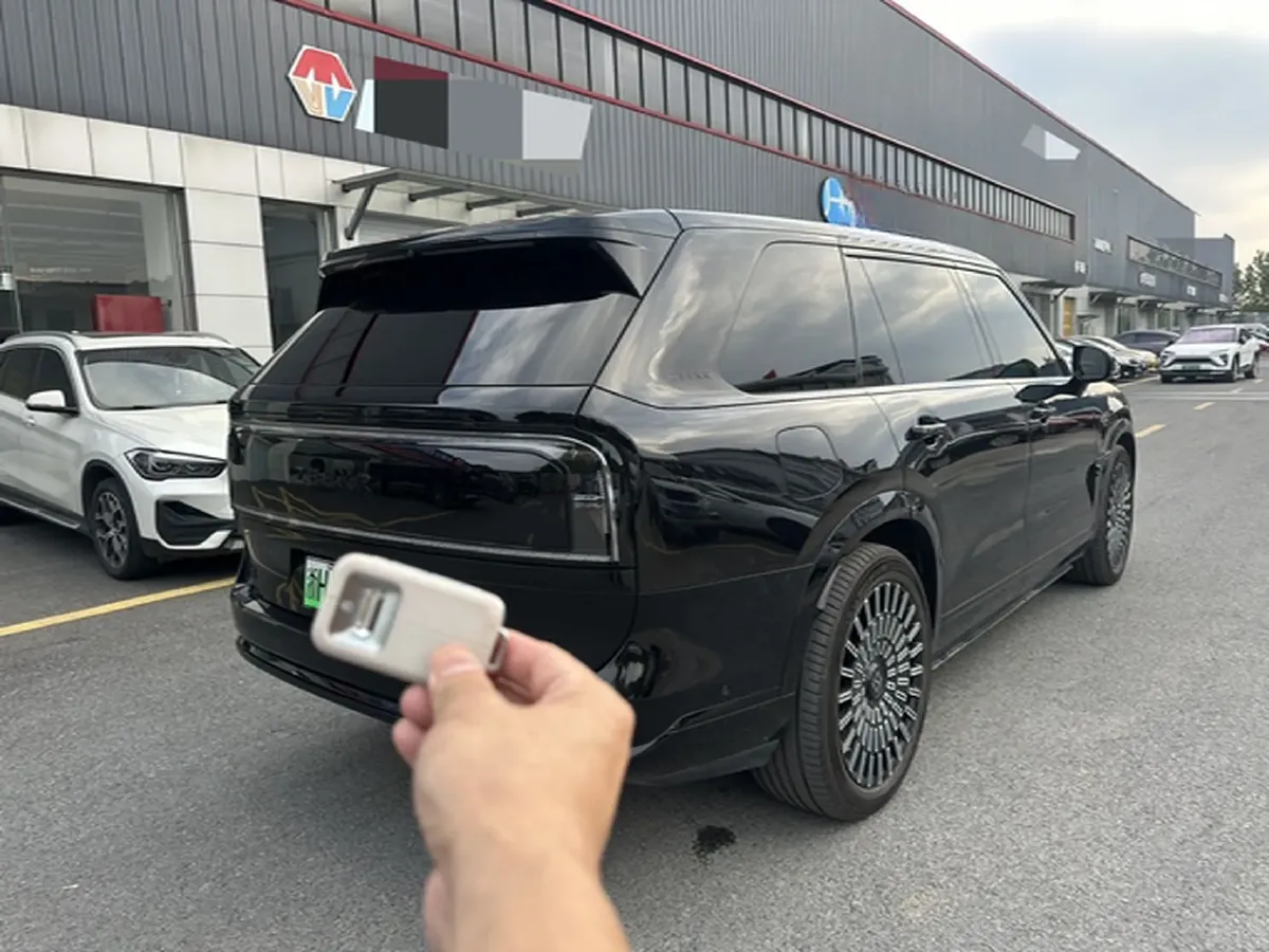 2025 Zeekr 9X 2.0T 279HP L4 1DHT PHEV,autocango,china used car exporter,china ev exporter,chinese used car exporter,chinese used ev exporter