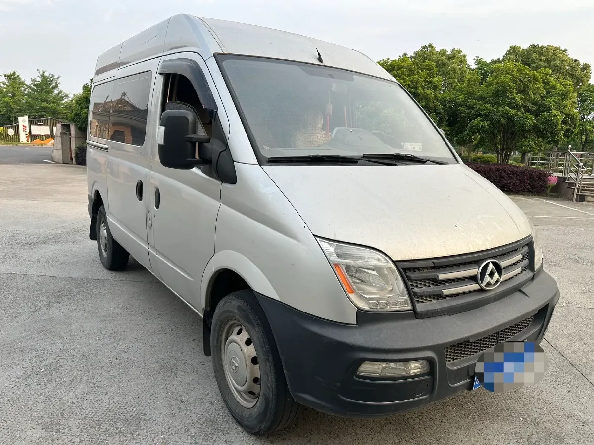 2013 MAXUS XinTu V80 2.5T 136HP L4 5MT,autocango,china used car exporter,china ev exporter,chinese used car exporter,chinese used ev exporter