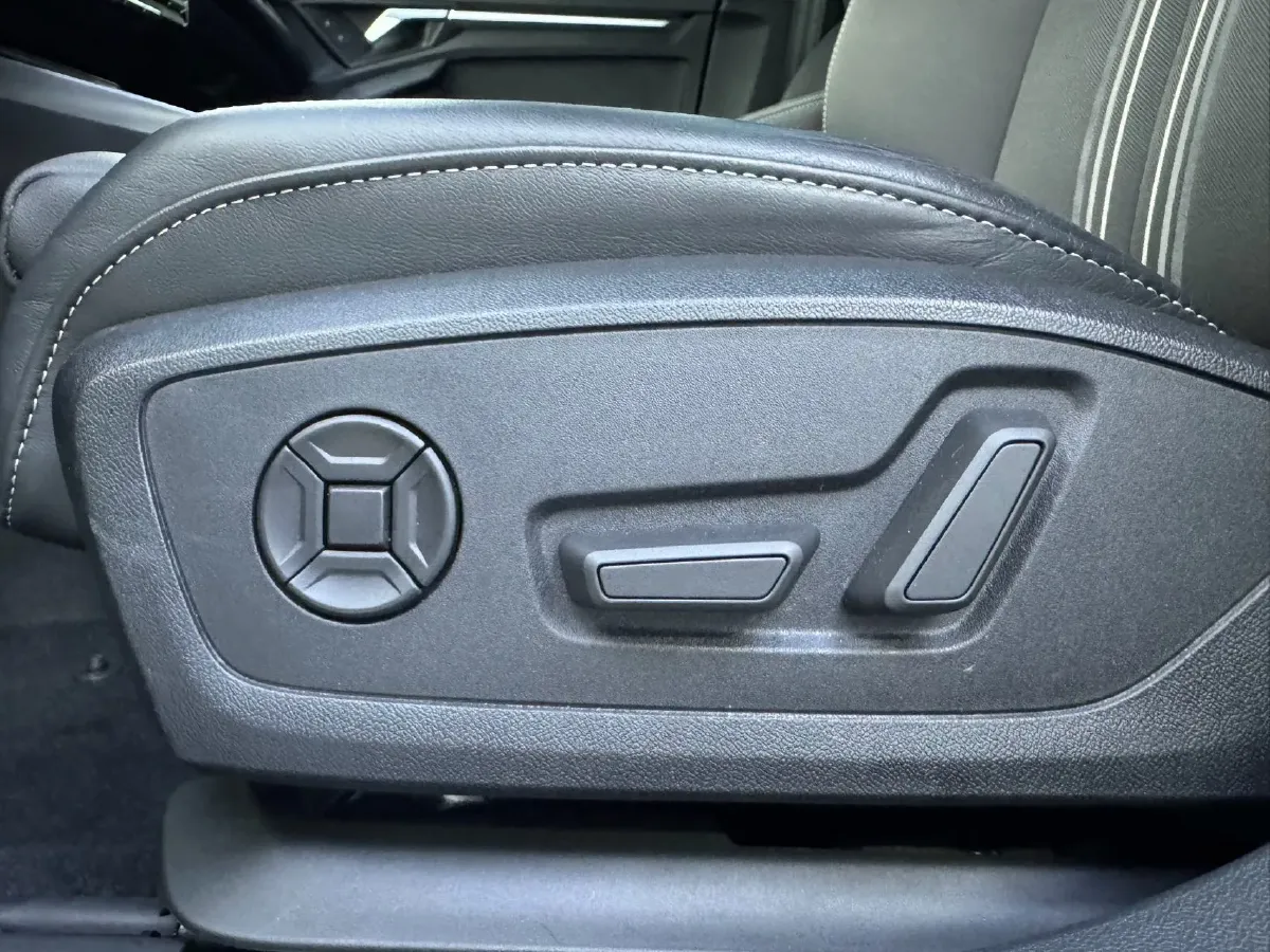 2022 Audi A3 1.4T 150HP L4 7DCT,autocango,china used car exporter,china ev exporter,chinese used car exporter,chinese used ev exporter