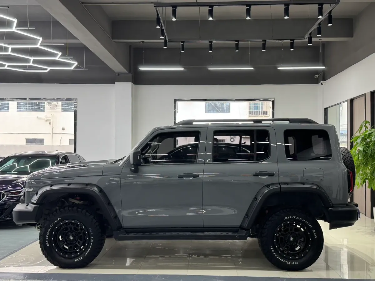 2022 Tank 300 2.0T 227HP L4 8AT,autocango,china used car exporter,china ev exporter,chinese used car exporter,chinese used ev exporter