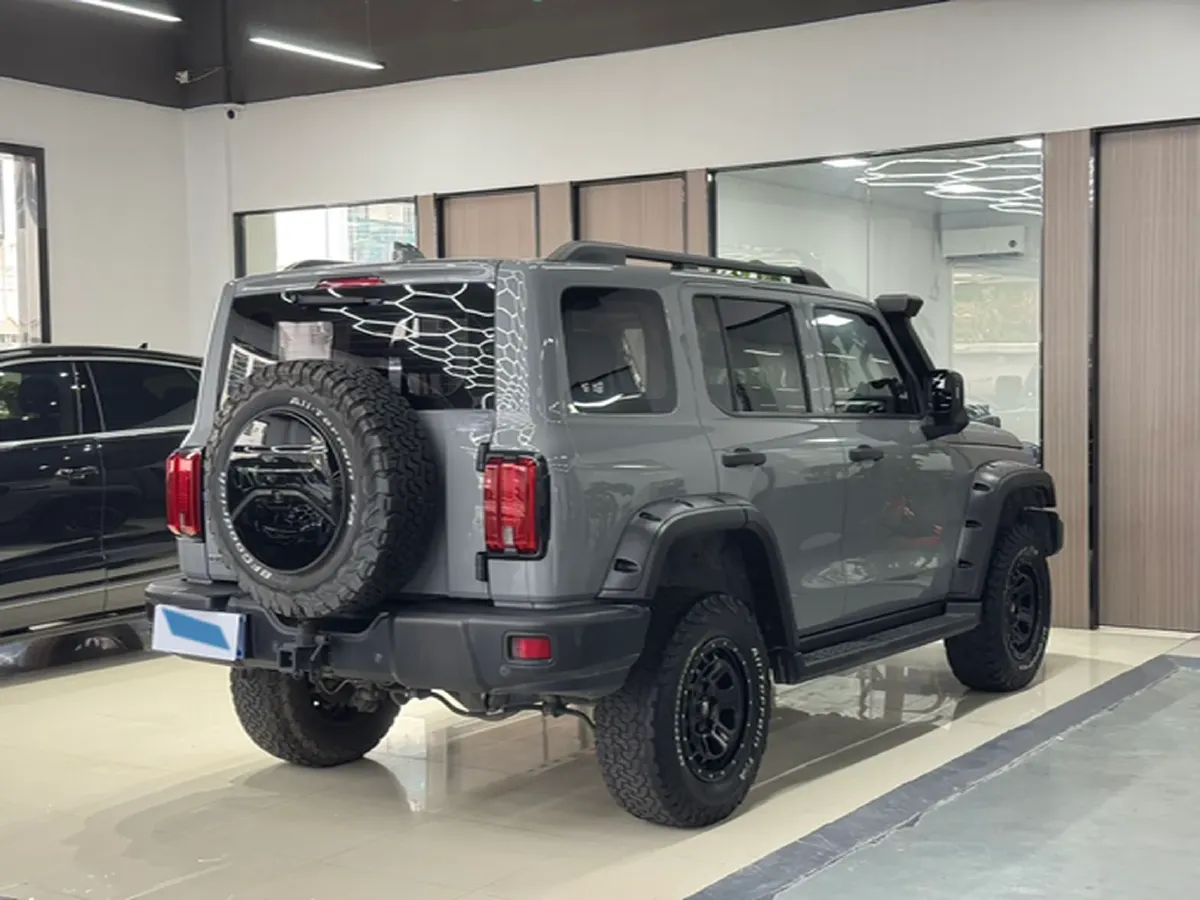 2022 Tank 300 2.0T 227HP L4 8AT,autocango,china used car exporter,china ev exporter,chinese used car exporter,chinese used ev exporter