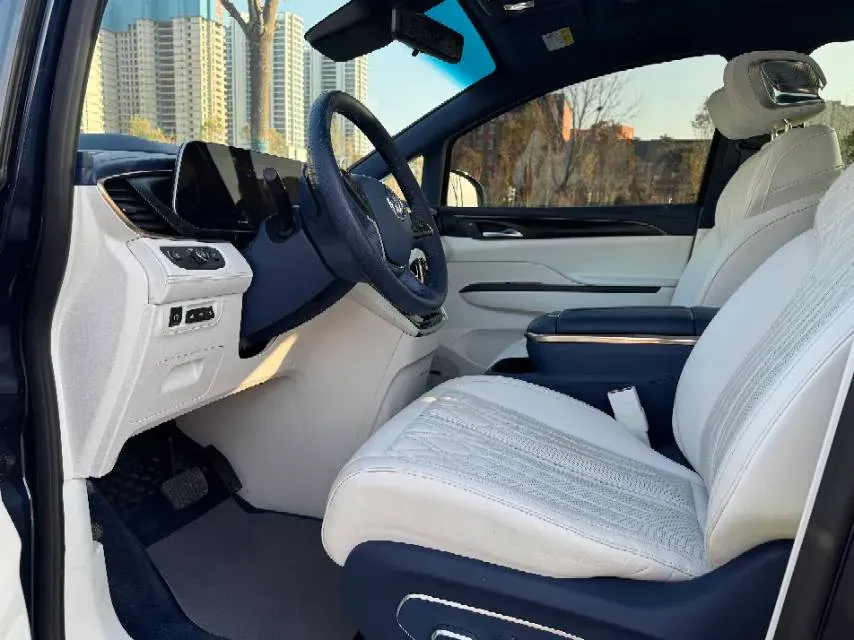 2022 Buick GL8 2.0T 237HP L4 9AT,autocango,china used car exporter,china ev exporter,chinese used car exporter,chinese used ev exporter