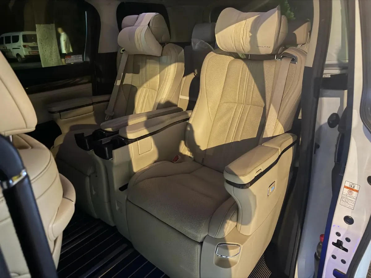 2021 Toyota Alphard 2.5L 117HP L4 E-CVT Hybrid,autocango,china used car exporter,china ev exporter,chinese used car exporter,chinese used ev exporter