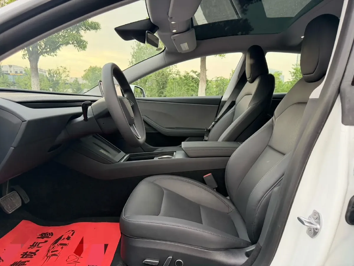 2025 Tesla Model 3 BEV,autocango,china used car exporter,china ev exporter,chinese used car exporter,chinese used ev exporter