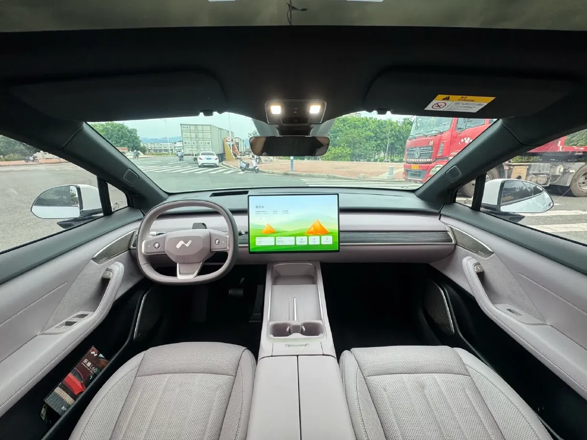 2024 IM L6 BEV 75KWH,autocango,china used car exporter,china ev exporter,chinese used car exporter,chinese used ev exporter