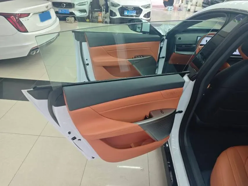 2024 DongFeng eπ eπ007 REEV 105HP REEV 28.4KWH,autocango,china used car exporter,china ev exporter,chinese used car exporter,chinese used ev exporter