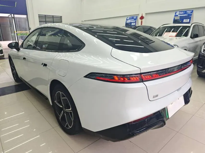 2024 DongFeng eπ eπ007 REEV 105HP REEV 28.4KWH,autocango,china used car exporter,china ev exporter,chinese used car exporter,chinese used ev exporter