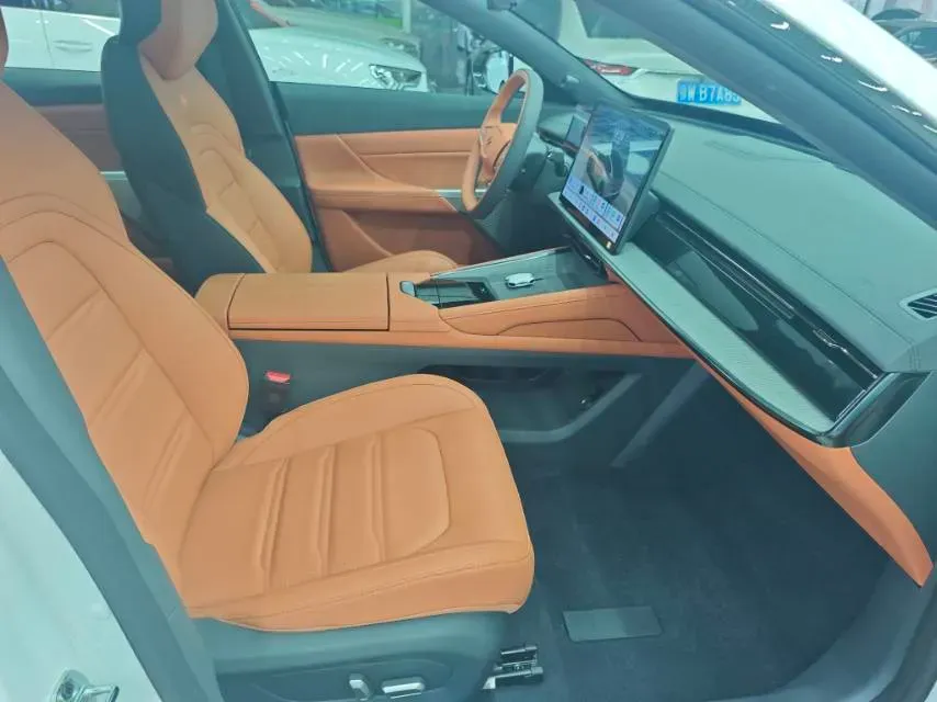 2024 DongFeng eπ eπ007 REEV 105HP REEV 28.4KWH,autocango,china used car exporter,china ev exporter,chinese used car exporter,chinese used ev exporter