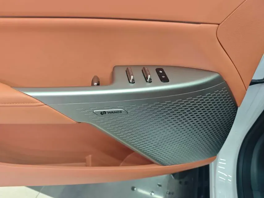 2024 DongFeng eπ eπ007 REEV 105HP REEV 28.4KWH,autocango,china used car exporter,china ev exporter,chinese used car exporter,chinese used ev exporter