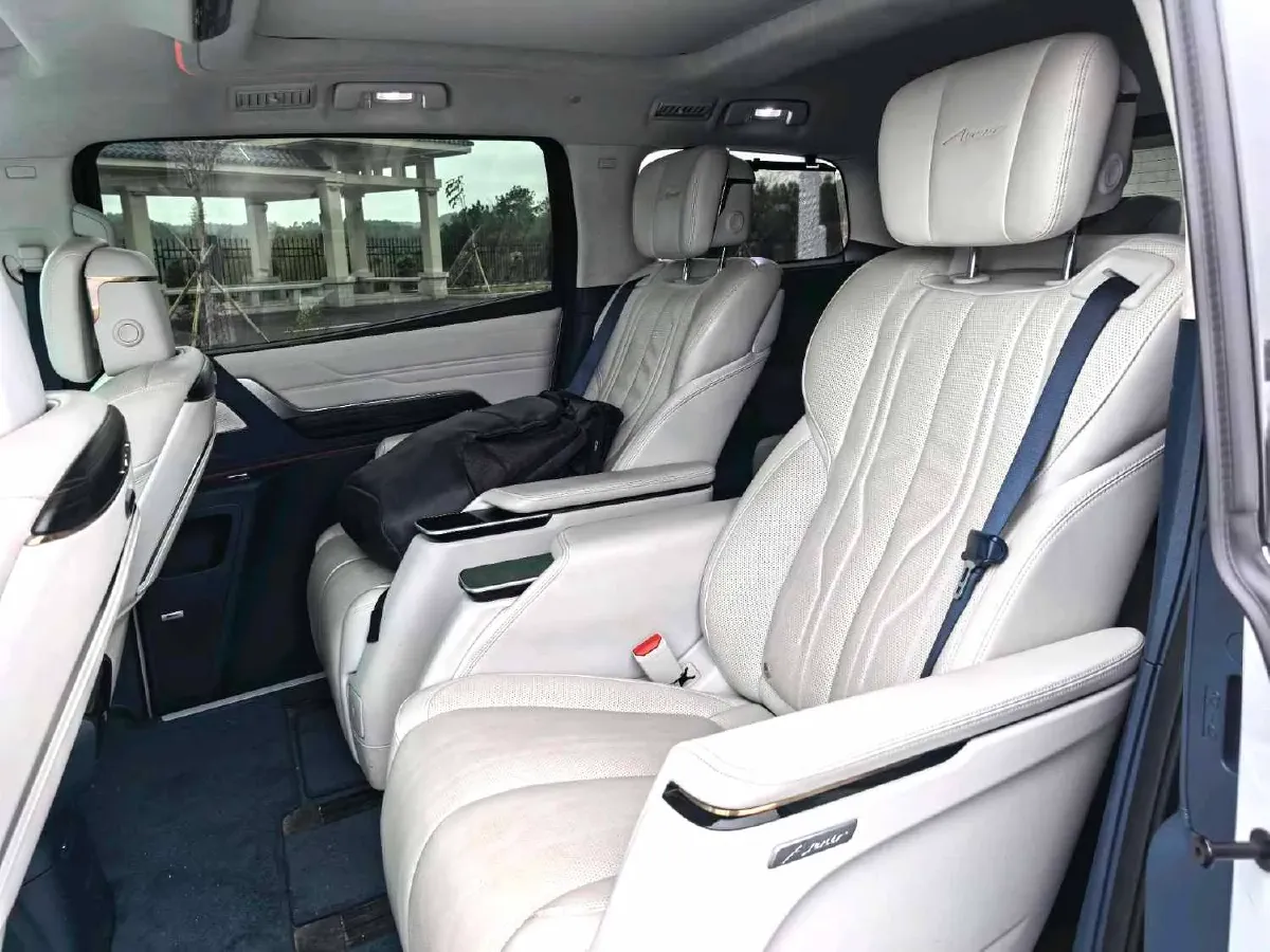 2023 Buick Century 2.0T 237HP L4 9AT,autocango,china used car exporter,china ev exporter,chinese used car exporter,chinese used ev exporter