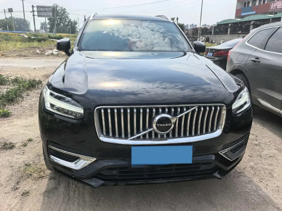 2022 Volvo XC90 2.0T 250HP L4 8AT,autocango,china used car exporter,china ev exporter,chinese used car exporter,chinese used ev exporter