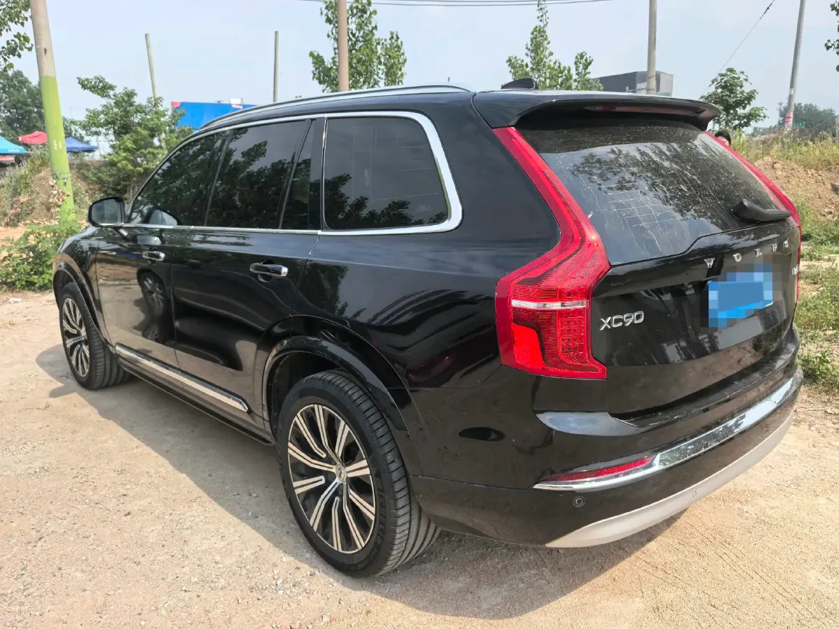 2022 Volvo XC90 2.0T 250HP L4 8AT,autocango,china used car exporter,china ev exporter,chinese used car exporter,chinese used ev exporter
