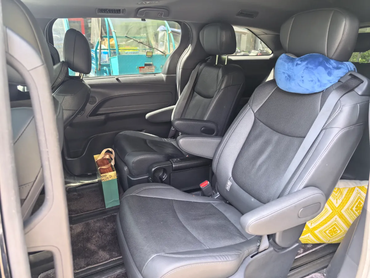 2021 Toyota Sienna 2.5L 192HP L4 E-CVT Hybrid,autocango,china used car exporter,china ev exporter,chinese used car exporter,chinese used ev exporter
