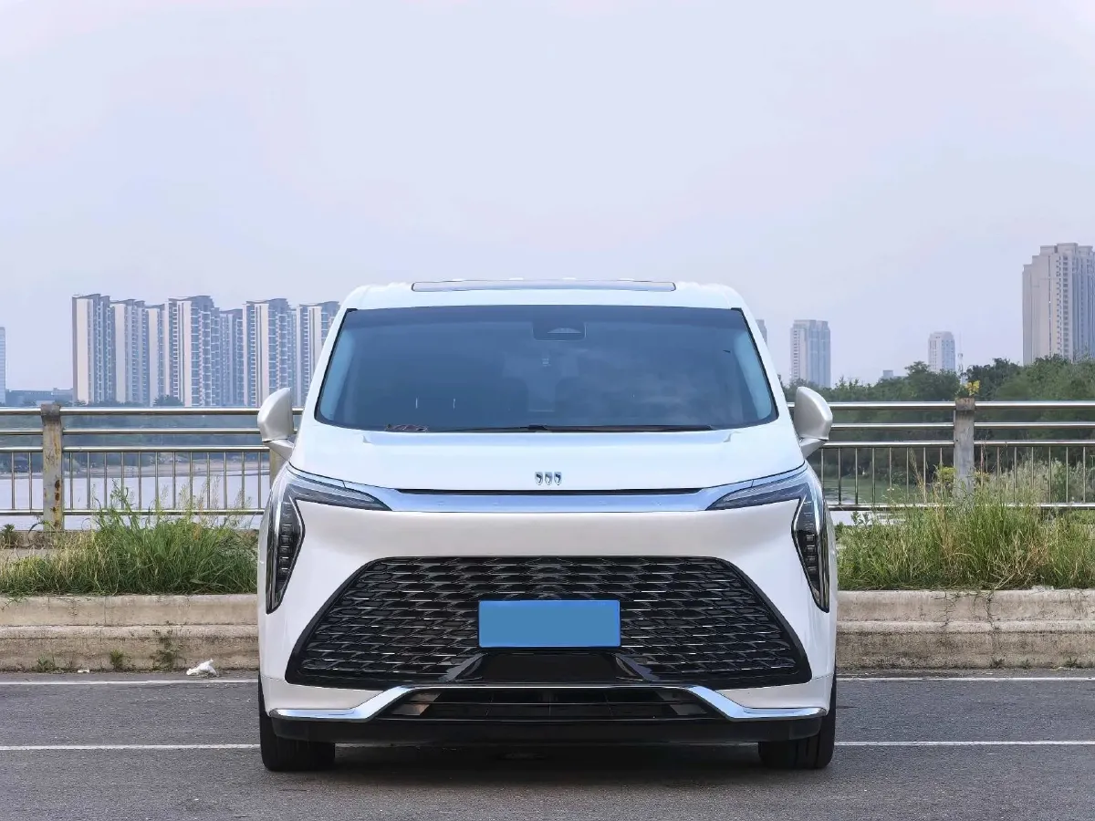 2023 Buick Century 2.0T 237HP L4 9AT,autocango,china used car exporter,china ev exporter,chinese used car exporter,chinese used ev exporter